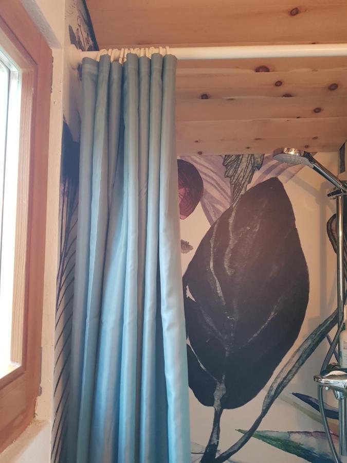 Zirbenholz Tiny House Waldhauszeit am See Mücke Exterior foto